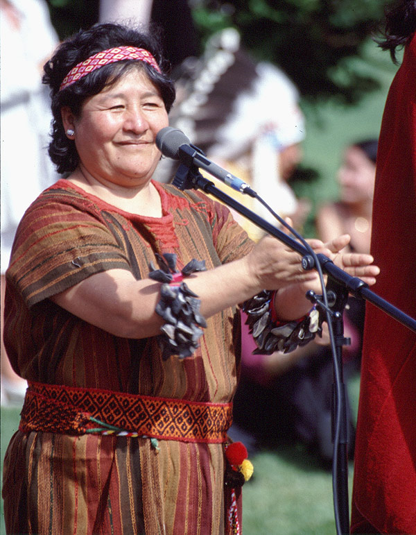 Südamerikanische Musikerin (Foto: Oliver Kluge 2000)